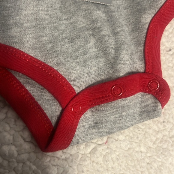 Santa’s Favorite baby onesie- size 3 months - brand new-Carter’s- #1stXMas - Picture 6 of 11